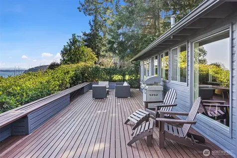 8032 SW 222nd Place Vashon WA 98070