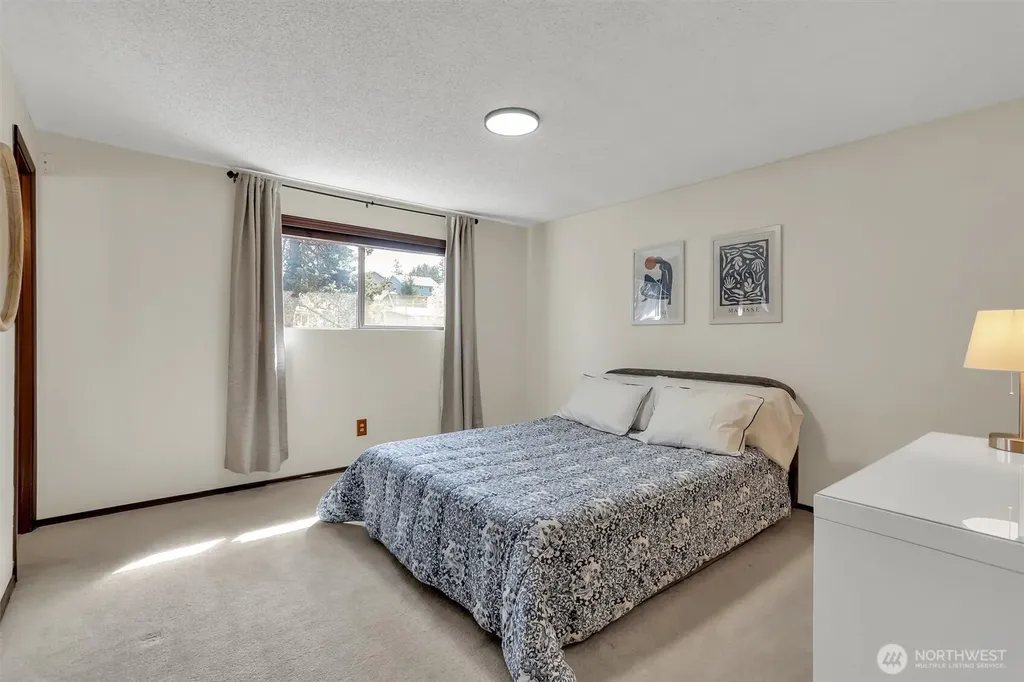 14005 20th Place W Lynnwood WA 98087