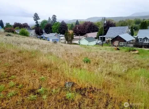222 Kenwood Street Omak WA 98841