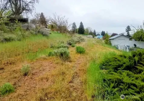 222 Kenwood Street Omak WA 98841