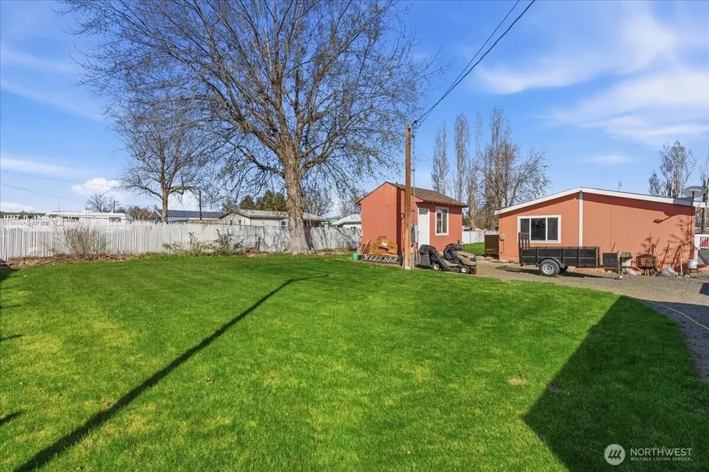 153 NW Quincy Place Soap Lake WA 98851