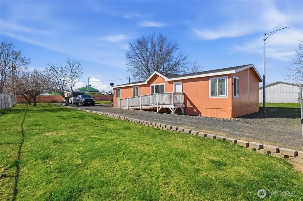 153 NW Quincy Place Soap Lake WA 98851