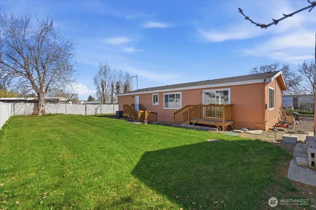153 NW Quincy Place Soap Lake WA 98851