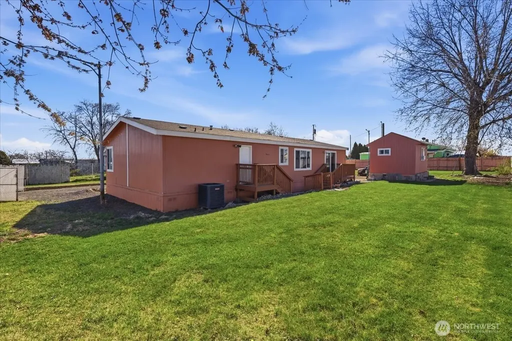 153 NW Quincy Place Soap Lake WA 98851