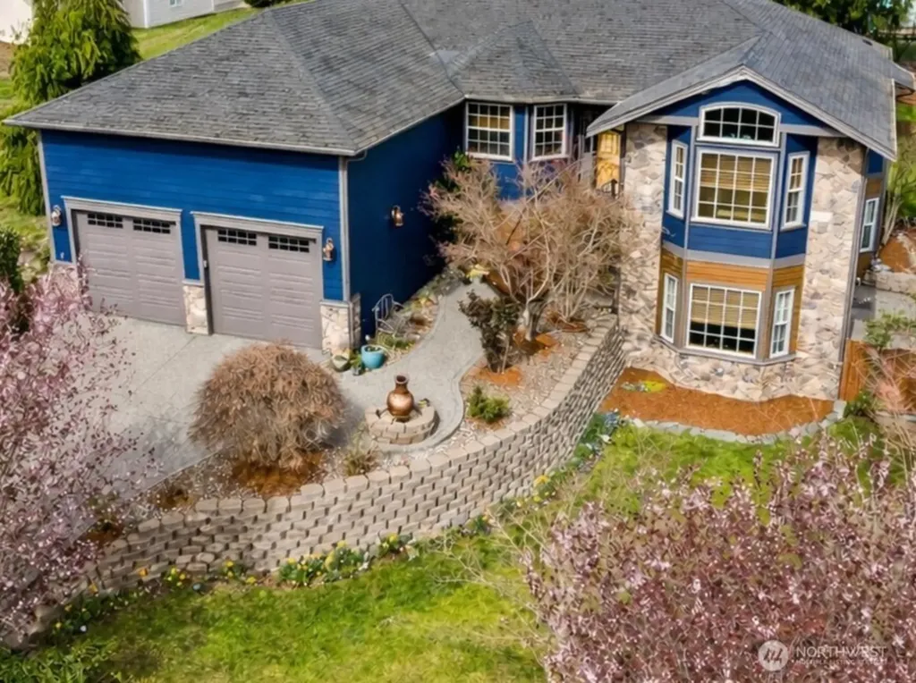 1140 Matterhorn Loop Camano Island WA 98282
