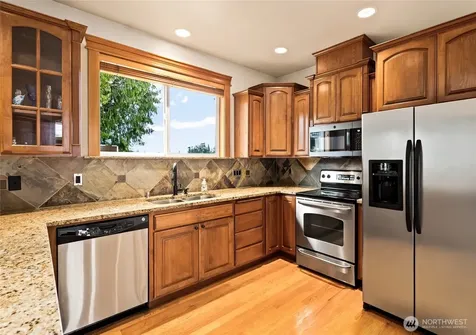 1140 Matterhorn Loop Camano Island WA 98282