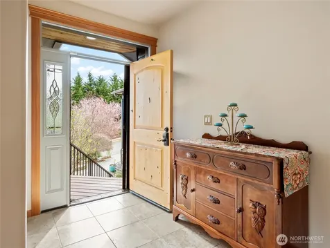 1140 Matterhorn Loop Camano Island WA 98282