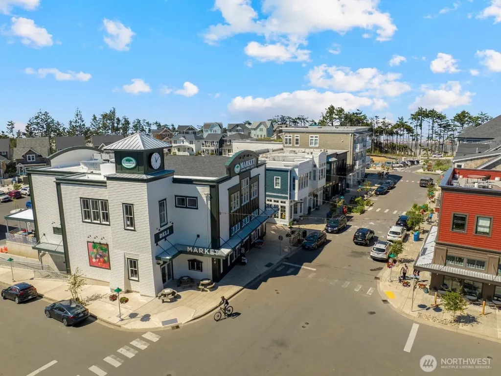 374 Compass Street Pacific Beach WA 98571