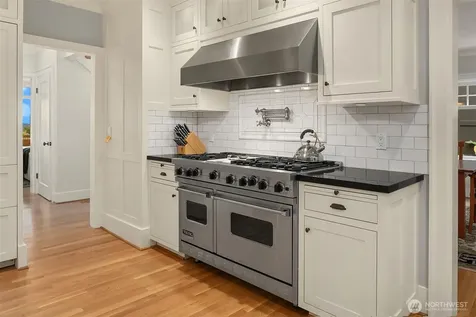 364 Highland Drive Seattle WA 98109