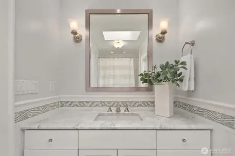 364 Highland Drive Seattle WA 98109