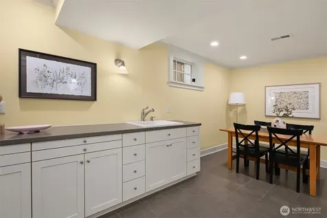 364 Highland Drive Seattle WA 98109
