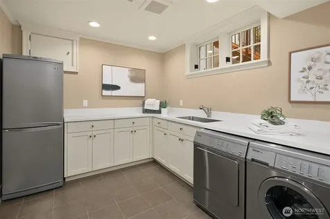 364 Highland Drive Seattle WA 98109
