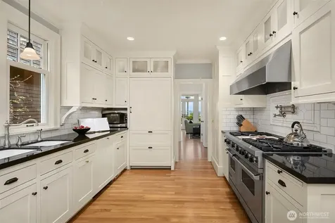 364 Highland Drive Seattle WA 98109