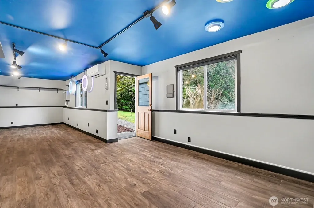 19510 223rd Avenue NE Woodinville WA 98077