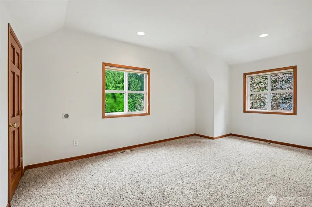 19510 223rd Avenue NE Woodinville WA 98077
