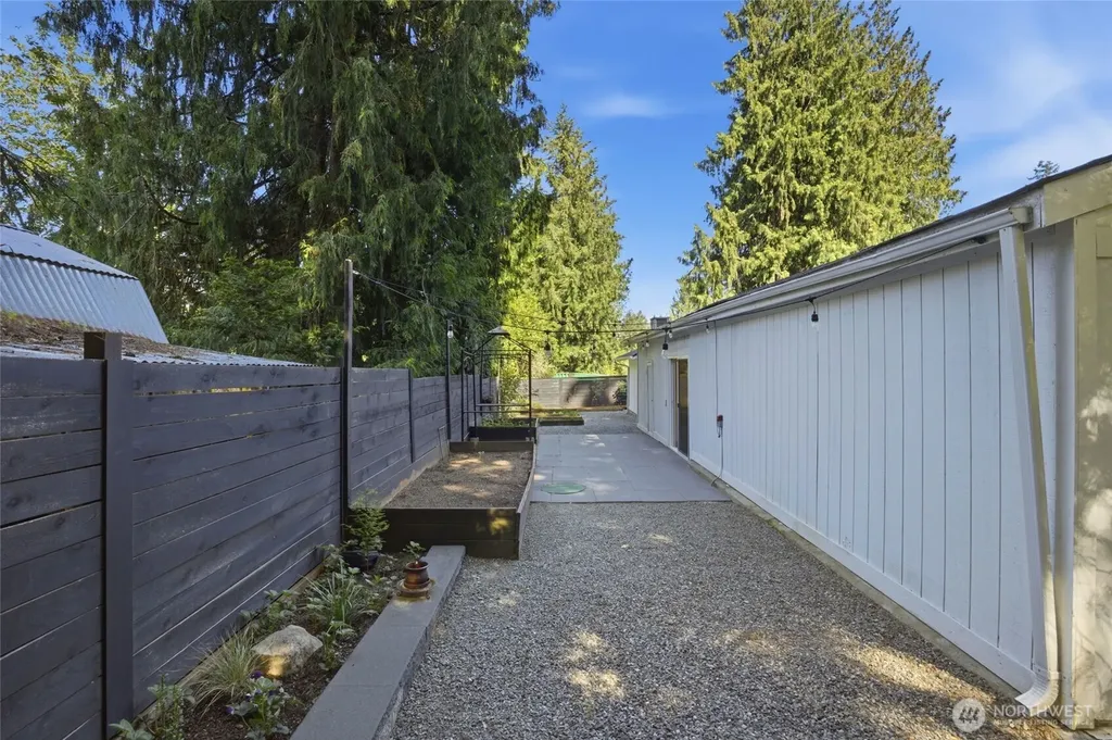 18824 SE 164th Street Renton WA 98058