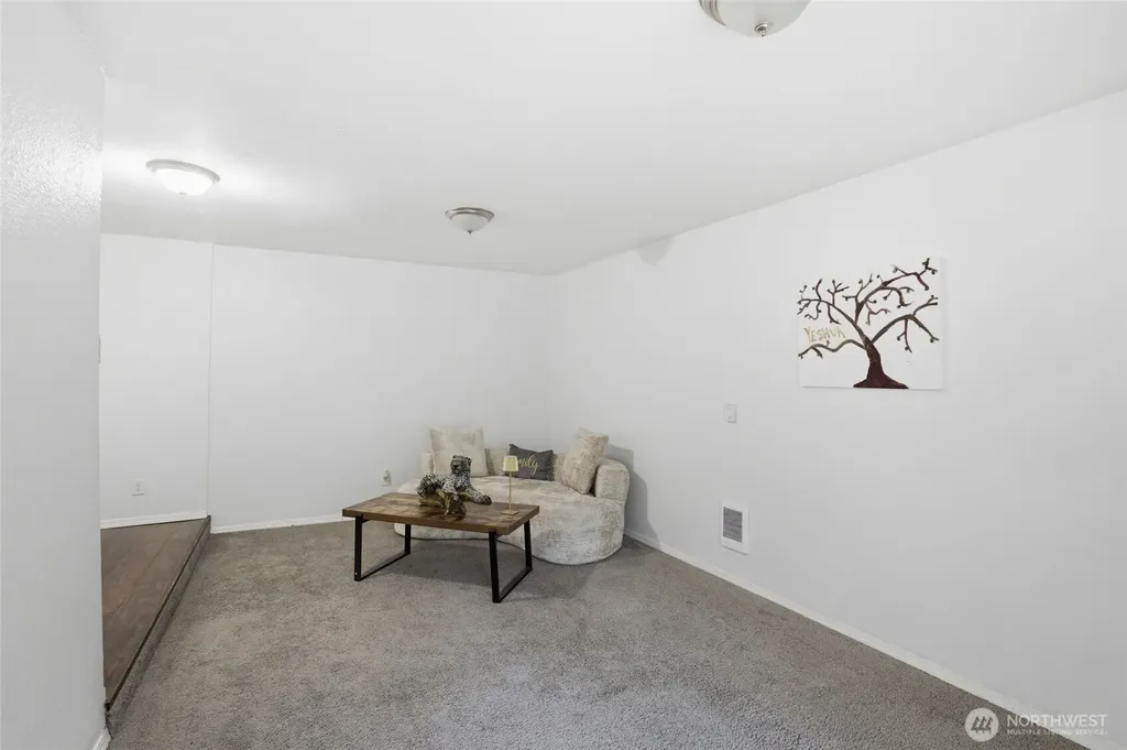 18824 SE 164th Street Renton WA 98058