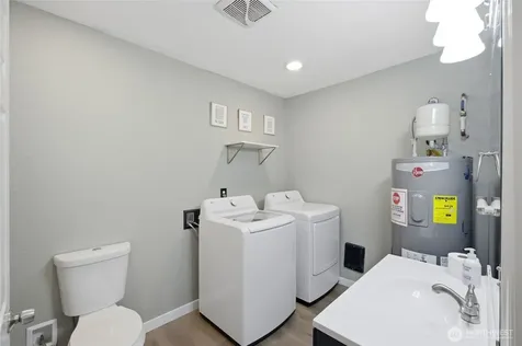 18824 SE 164th Street Renton WA 98058