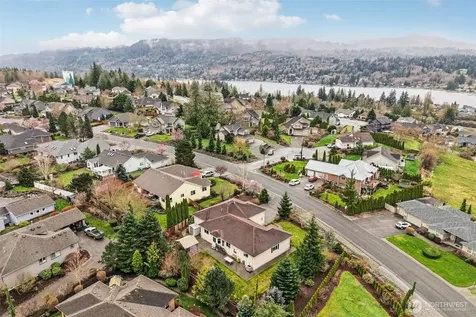 16989 Sockeye Drive Mount Vernon WA 98274