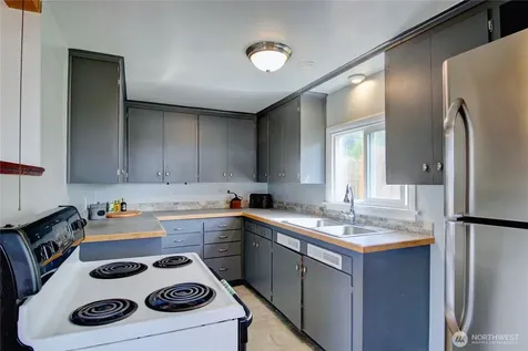 818 Serene View Road Camano Island WA 98282