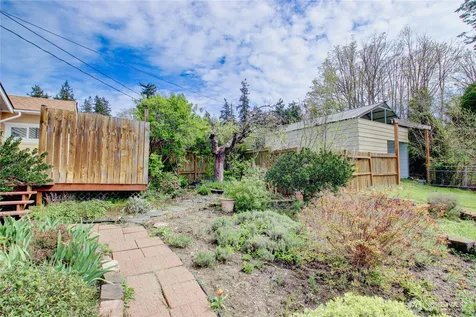 818 Serene View Road Camano Island WA 98282