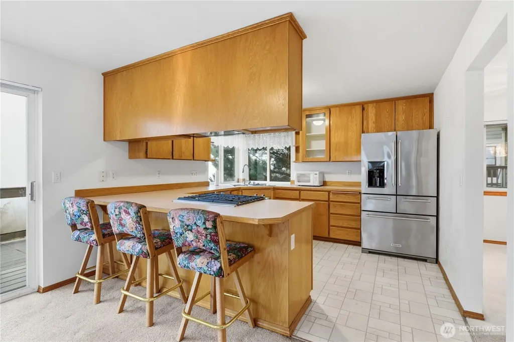 1924 5th Street SE Puyallup WA 98372