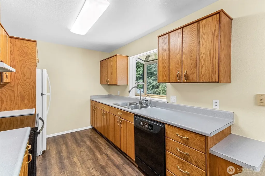 218 Saint Helens Way Winlock WA 98596