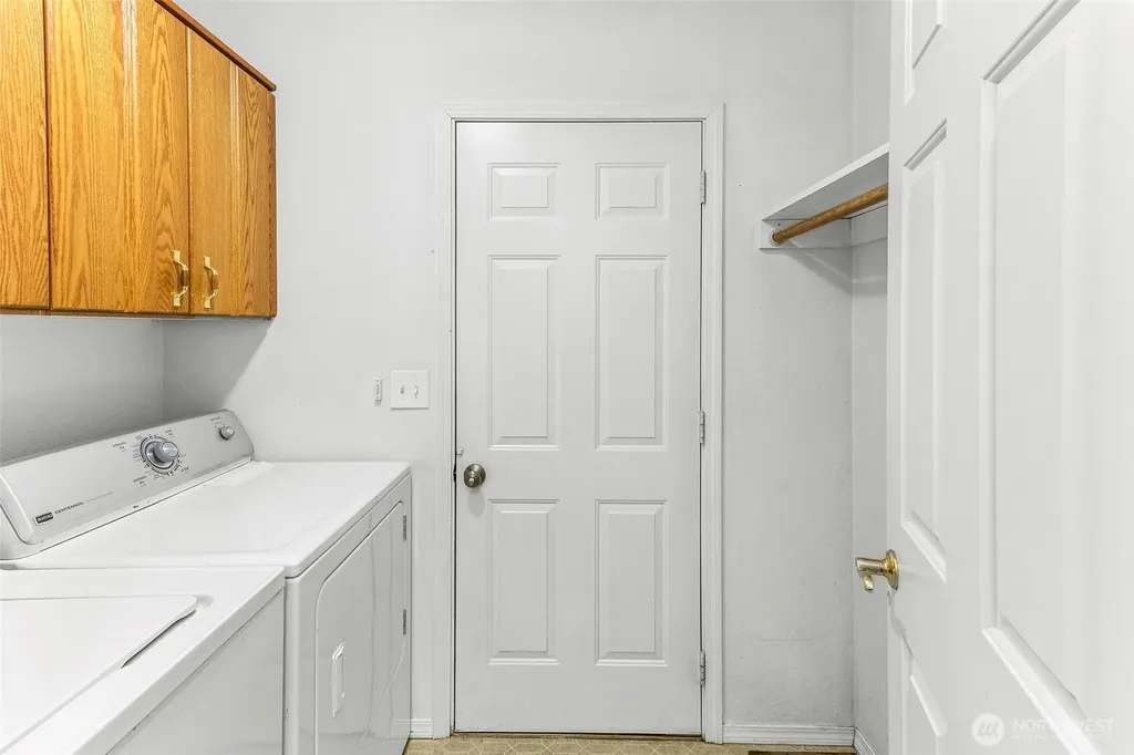 218 Saint Helens Way Winlock WA 98596