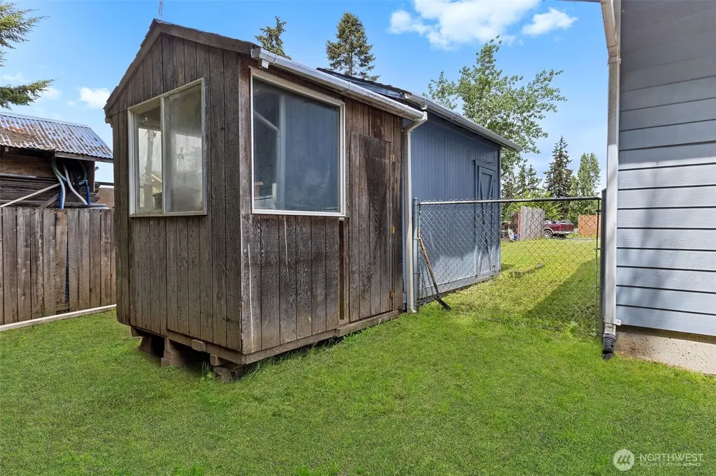 218 Saint Helens Way Winlock WA 98596