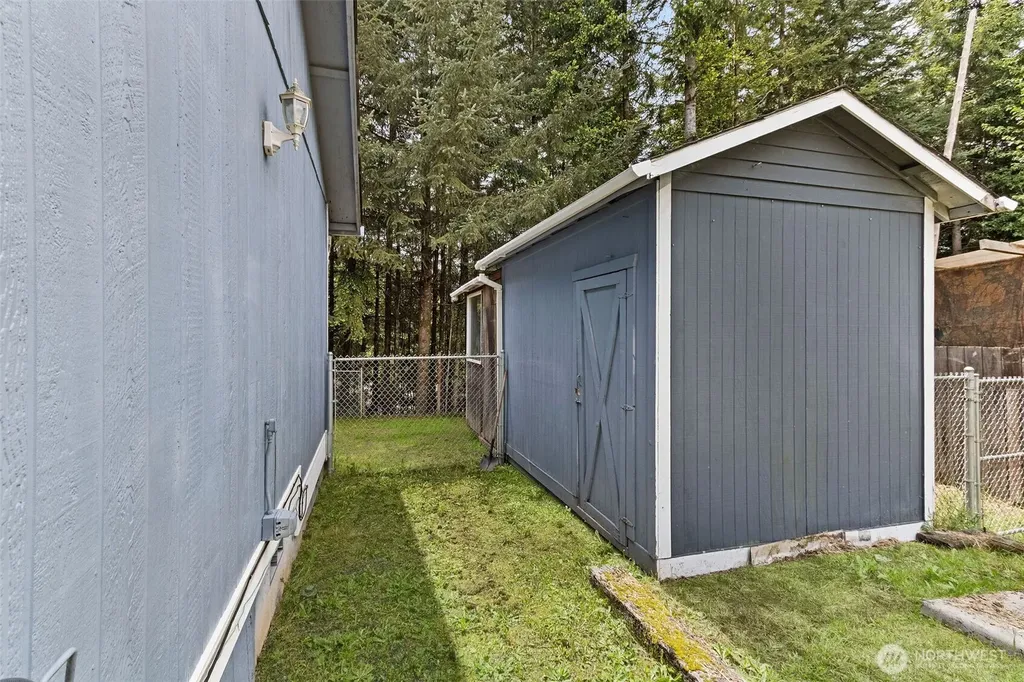 218 Saint Helens Way Winlock WA 98596
