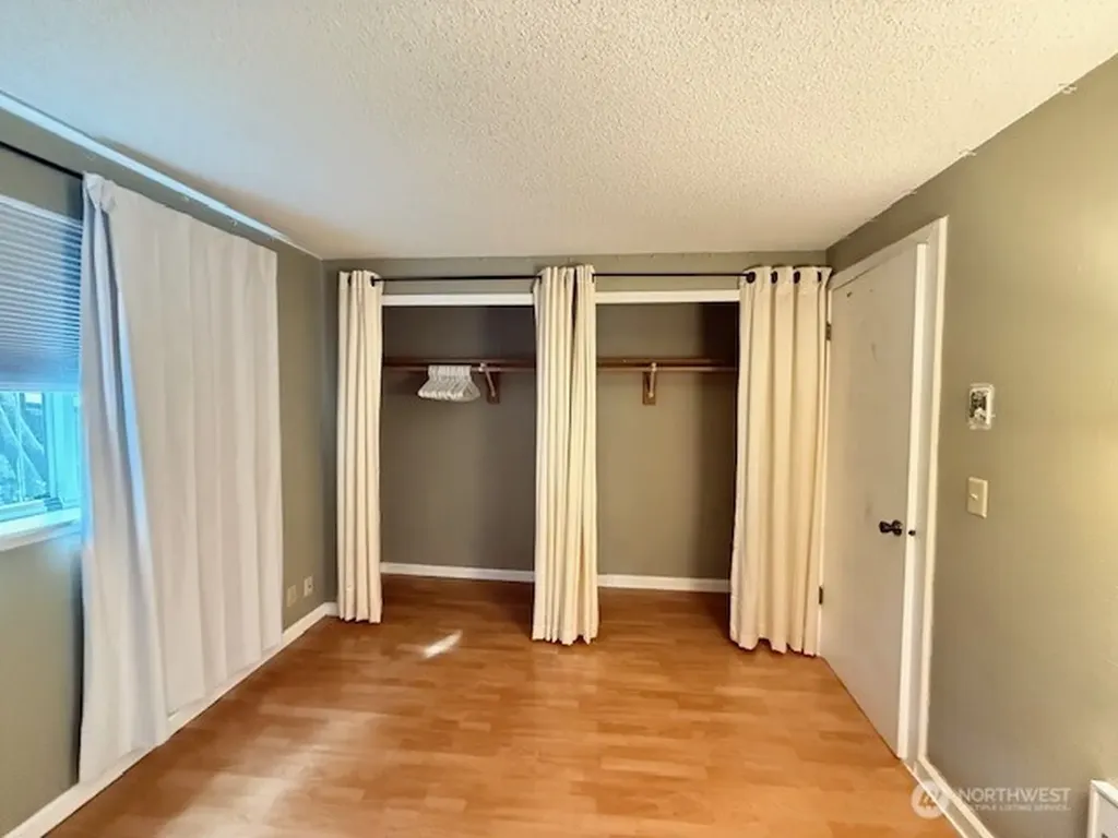 20156 Vikings Crest Loop NW Poulsbo WA 98370