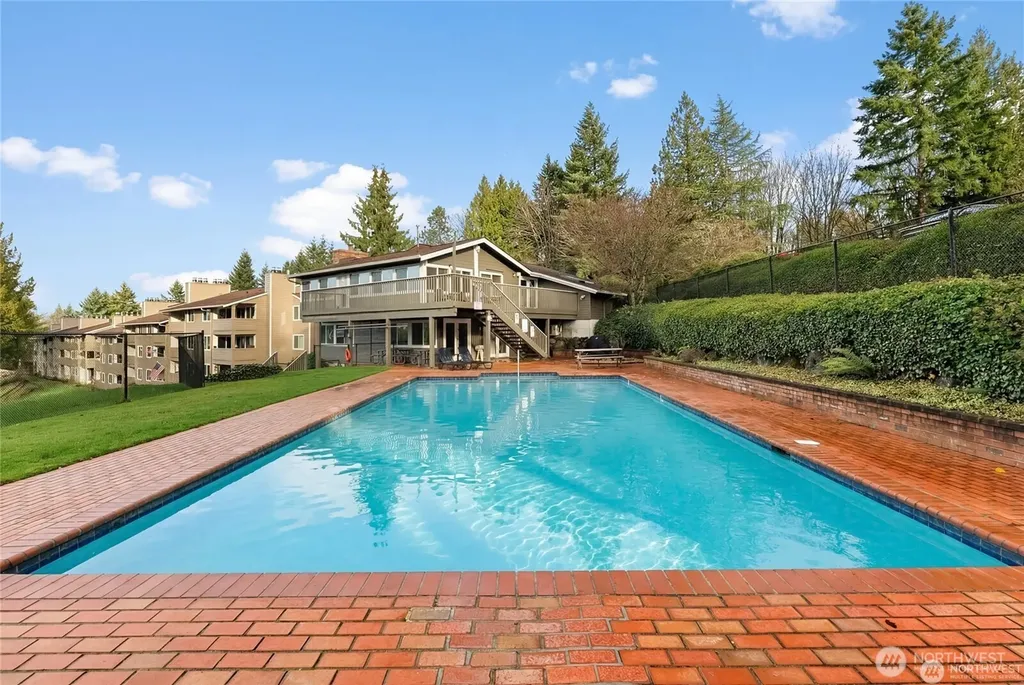 20156 Vikings Crest Loop NW Poulsbo WA 98370