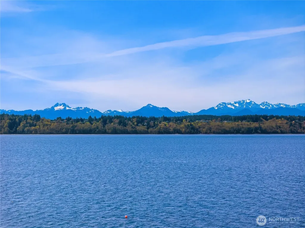 12145 Arrow Point Loop NE Bainbridge Island WA 98110