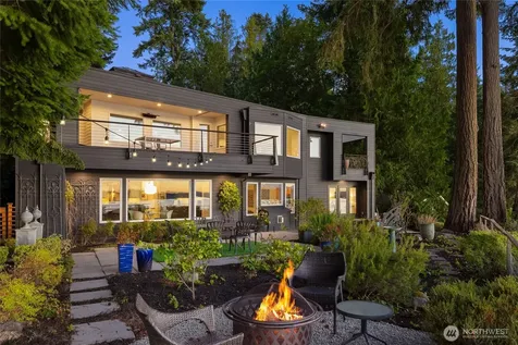 12145 Arrow Point Loop NE Bainbridge Island WA 98110