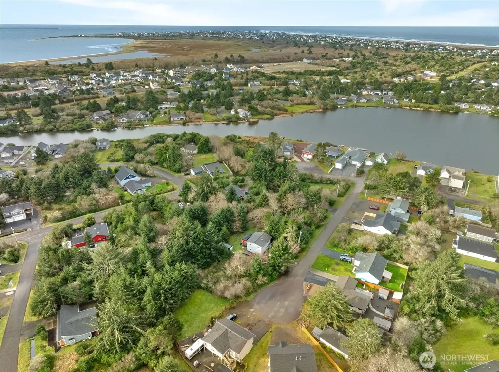 855 Hake Court SW Ocean Shores WA 98569