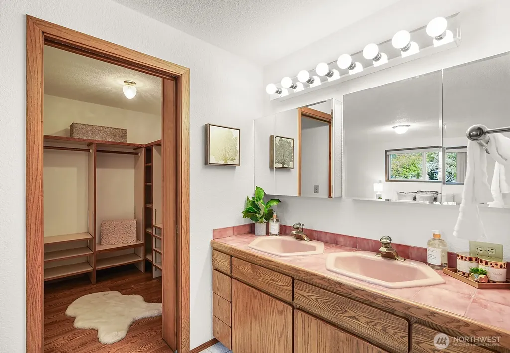 6819 Cliff Avenue SW Longbranch WA 98351