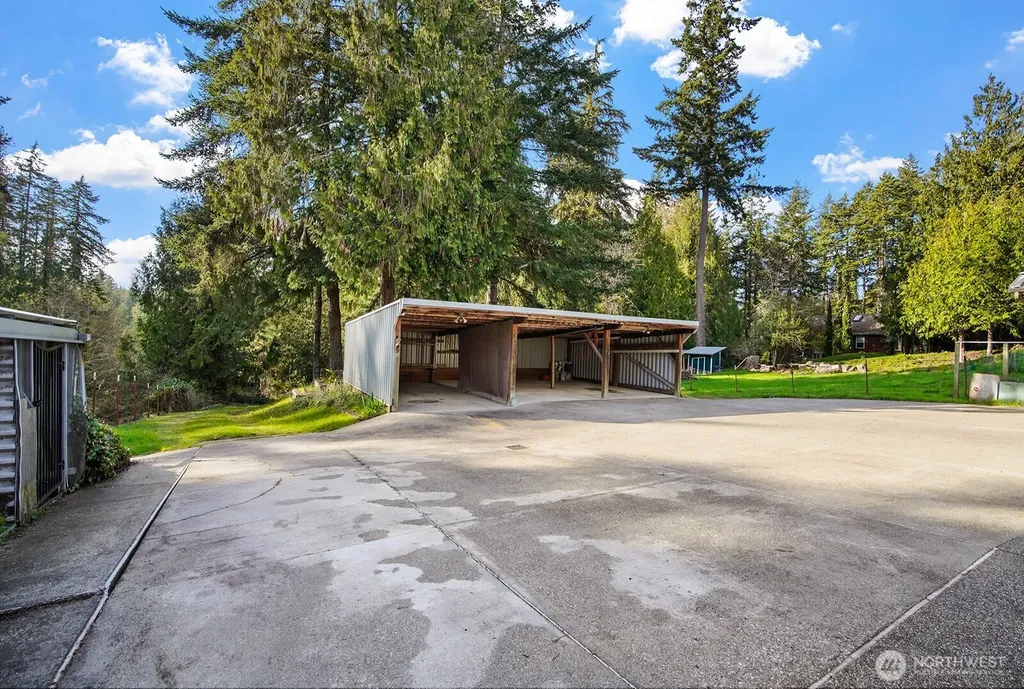 6819 Cliff Avenue SW Longbranch WA 98351