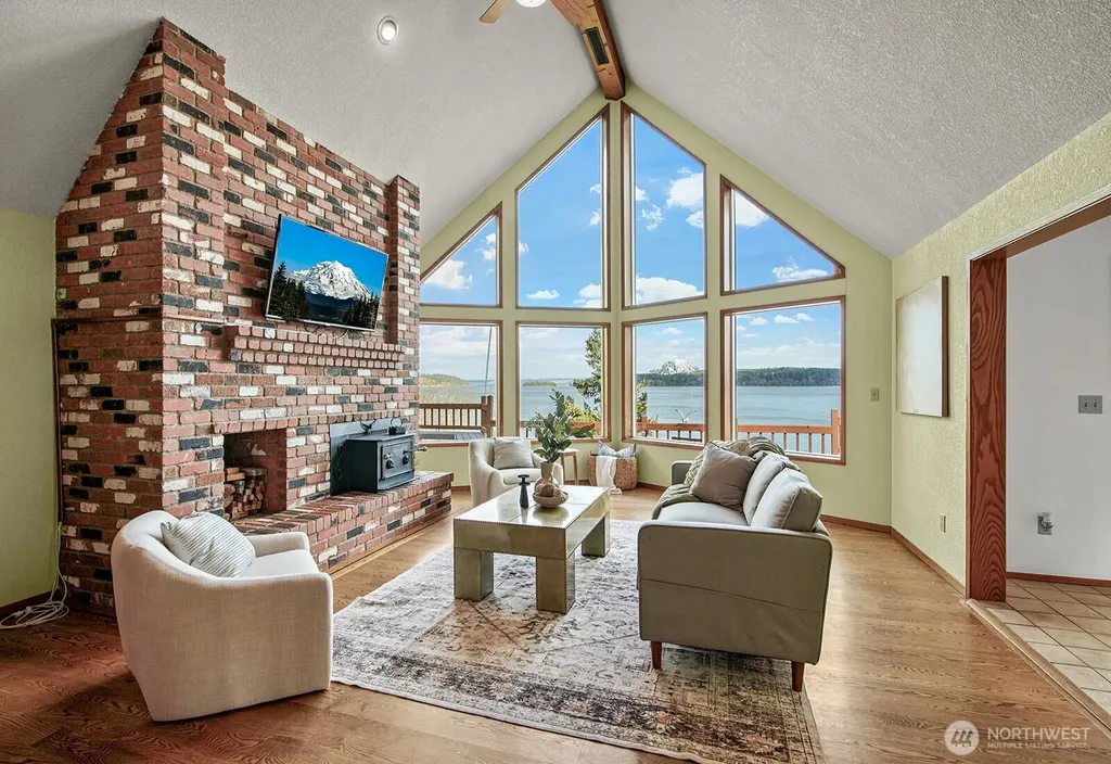 6819 Cliff Avenue SW Longbranch WA 98351