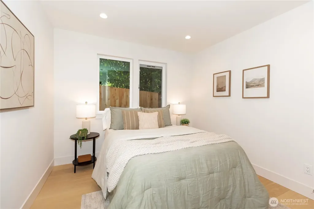 1530 25th Avenue Seattle WA 98122