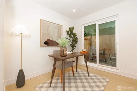 1530 25th Avenue Seattle WA 98122