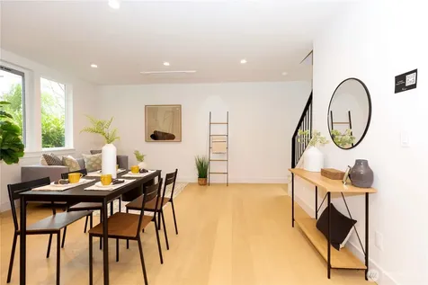 1530 25th Avenue Seattle WA 98122