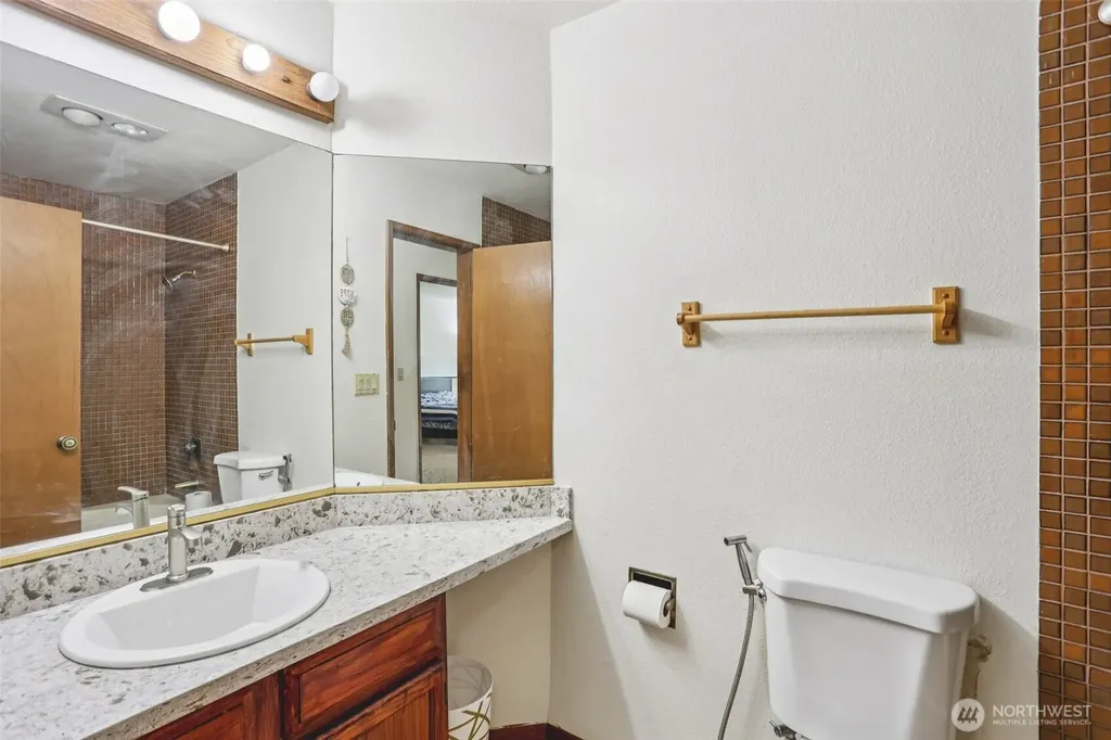 17440 NE 38th Street Redmond WA 98052