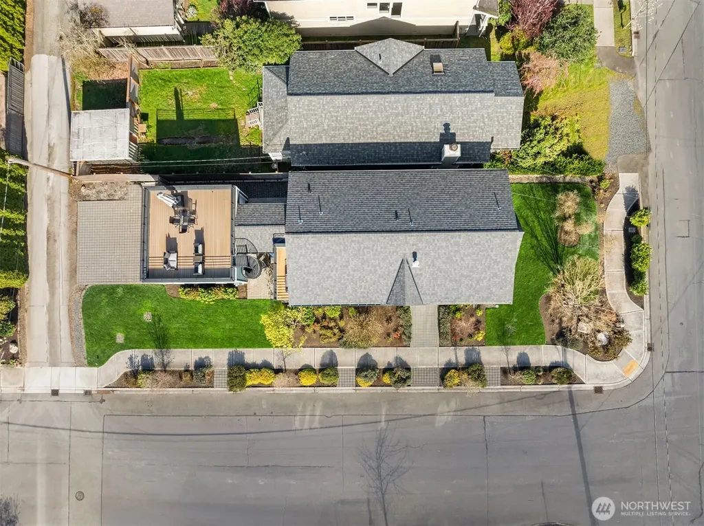 1231 4th Street W Kirkland WA 98033