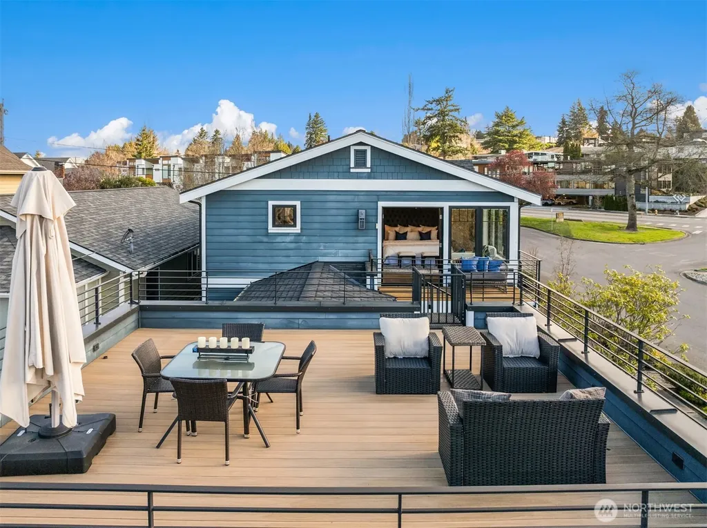 1231 4th Street W Kirkland WA 98033