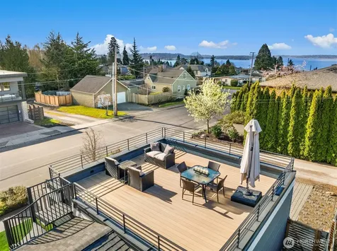 1231 4th Street W Kirkland WA 98033
