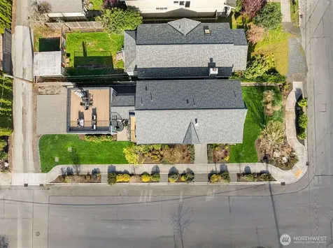 1231 4th Street W Kirkland WA 98033