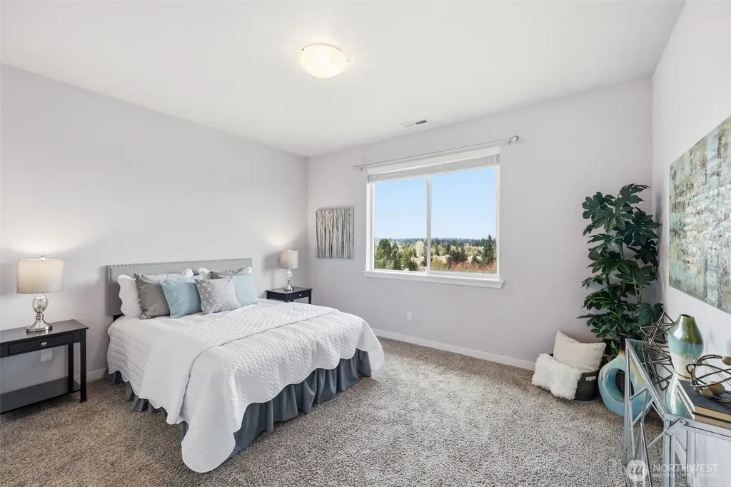 784 Freedom Court SE Port Orchard WA 98366