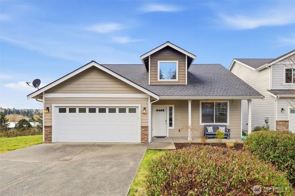 784 Freedom Court SE Port Orchard WA 98366