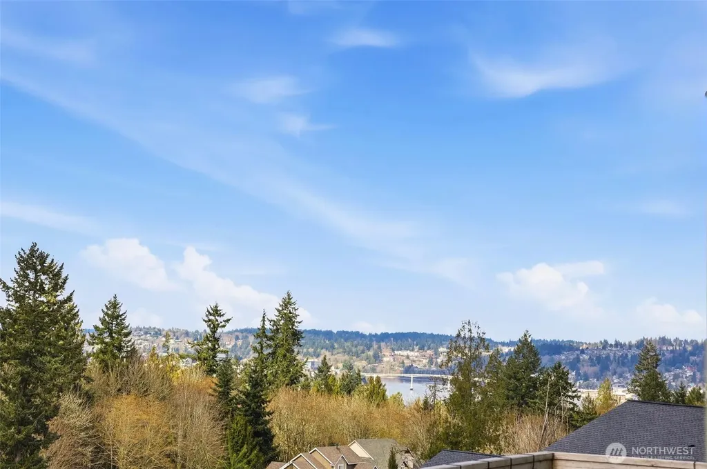 784 Freedom Court SE Port Orchard WA 98366