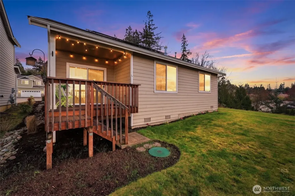784 Freedom Court SE Port Orchard WA 98366